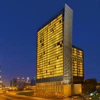 Anantara downtown exterior noite