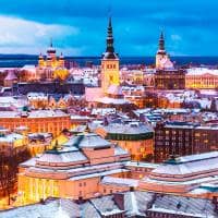 Vista aerea panoramica da arquitetura da cidade velha em tallinn