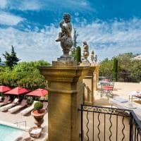 Hotel villa gallici piscina detalhes