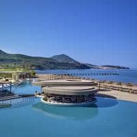 Grecia costa navarino mandarin oriental beach club piscina