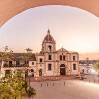 Igreja inmaculada concepcion e plaza real de la concepcion