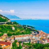 Shuttertstock italia vietri sul mare e salerno costa amalfitana