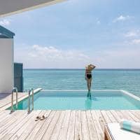 Amilla maldives lagoon water pool villa piscina