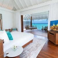 Anantara kihavah maldives villas overwater pool villas vista quarto