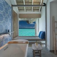 Cora cora maldives banheiro lagoon pool villa