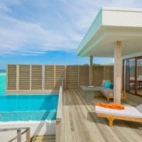 Deck lagoon villa com piscina