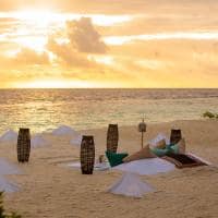 Dusit thani maldives romantic beach