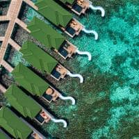 Lagoon villa with pool slide d
