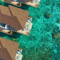 Maldivas avani overwater villa aerea