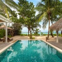 Maldivas sixsenses kanuhura suite deluxebeachvilla piscina