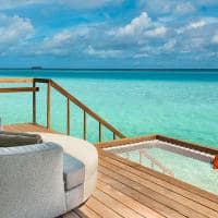 Maldivas somaldives overwaterpoolvilla deck