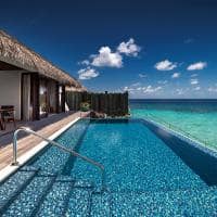 Maldivas velaa private island sunrise water pool villa piscina nova