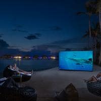 Radisson blu resort maldives cinema ao ar livre