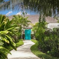 Sirru fen fushi sales maldivas beach villa entrance