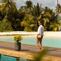 Sun siyam iru veli maldivas lifestyle walk