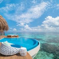 W maldives maldivas spectacular overwater piscina