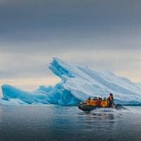 Quarkexpeditions spitsbergen passeio de zodiac