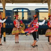 Peru trem belmond andean explorer danca