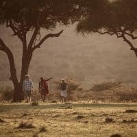 Mara bushtops safari caminhando