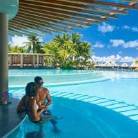 Tarava Pool Bar, Conrad Bora Bora Nui