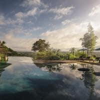 Tailandia anantara goldentriagleelephantcamp piscina