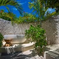 Zanzibar white sand luxury villas banheira extena