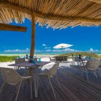 Zanzibar white sand luxury villas restaurante praia