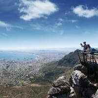 Vista panorâmica da cidade de Cape Town da Table Mountain