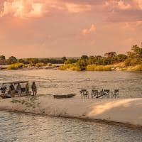 Zimbabue great plains mpala jena camp sundowner setup